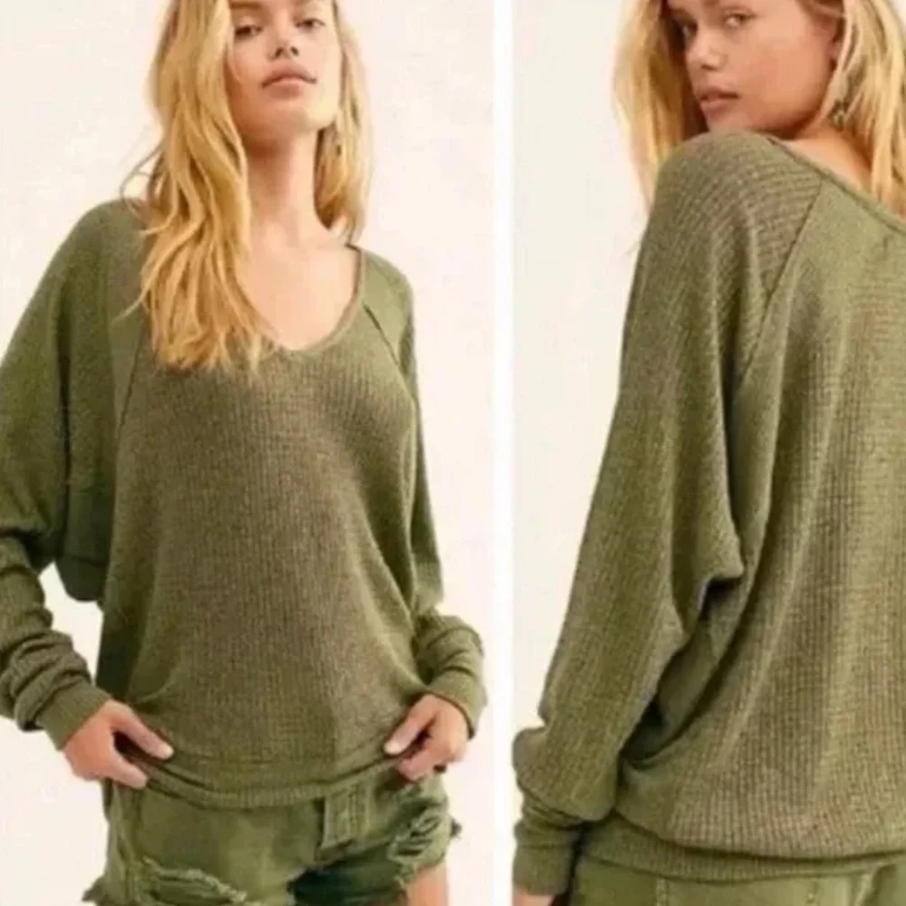 🟠NWT FREE PEOPLE Santa Clara Thermal Oversized Top in Ferngully Olive SMALL